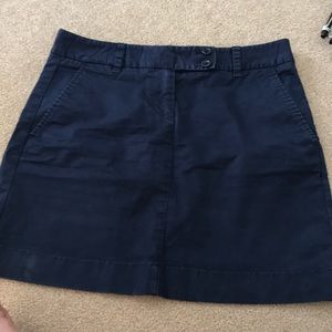 Vineyard vines day boat skirt